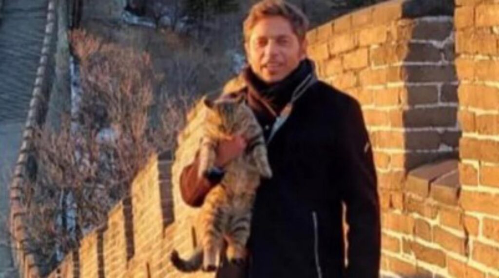 governatore con gatto